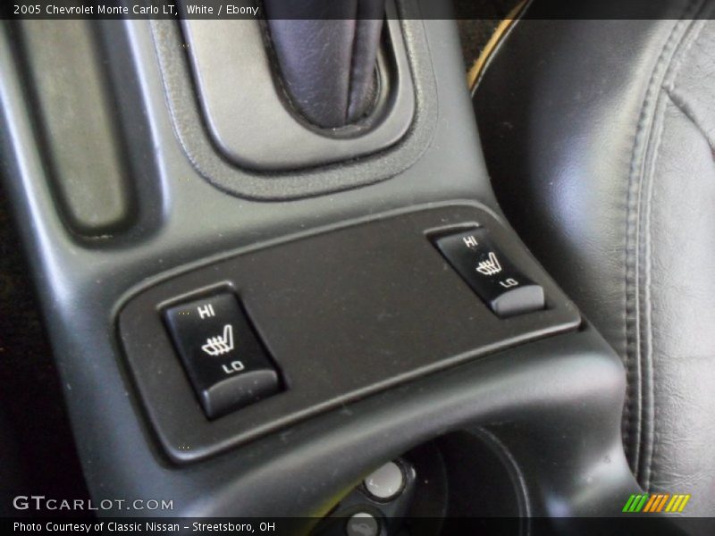 White / Ebony 2005 Chevrolet Monte Carlo LT