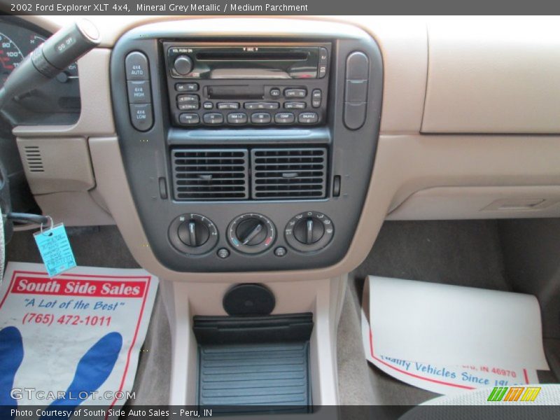 Mineral Grey Metallic / Medium Parchment 2002 Ford Explorer XLT 4x4