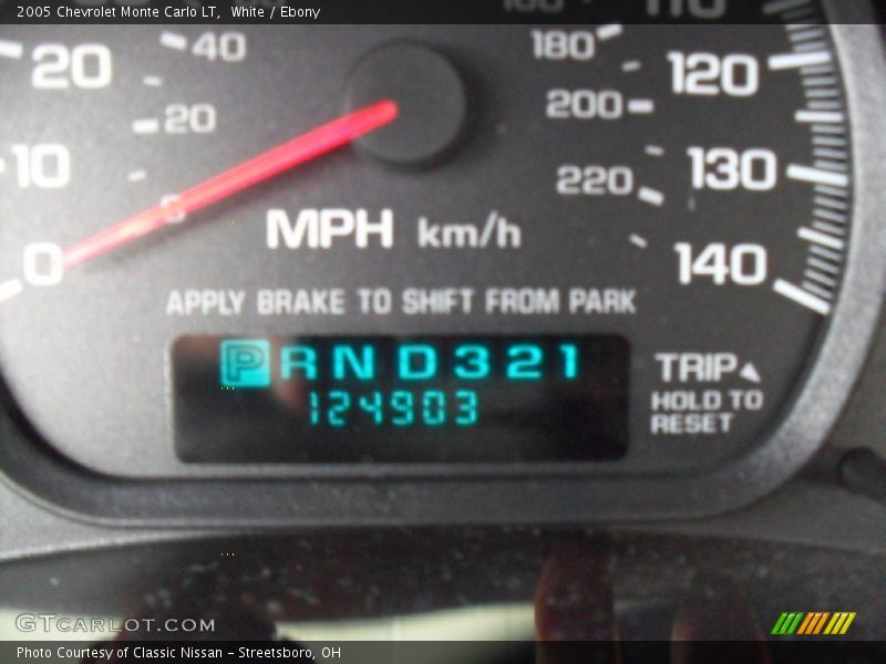 White / Ebony 2005 Chevrolet Monte Carlo LT