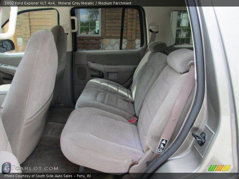 Mineral Grey Metallic / Medium Parchment 2002 Ford Explorer XLT 4x4