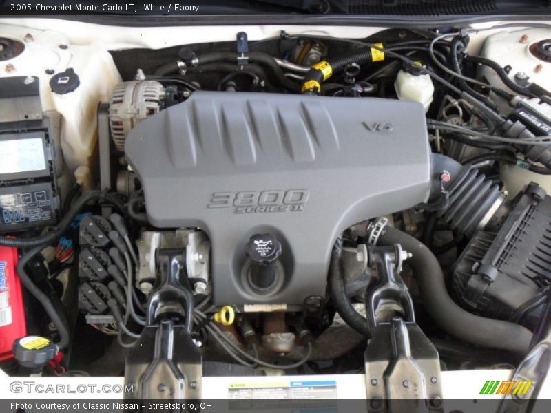 White / Ebony 2005 Chevrolet Monte Carlo LT