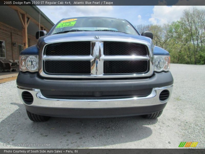 Atlantic Blue Pearl / Taupe 2005 Dodge Ram 1500 ST Regular Cab 4x4