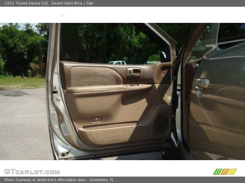 Desert Sand Mica / Oak 2001 Toyota Sienna XLE