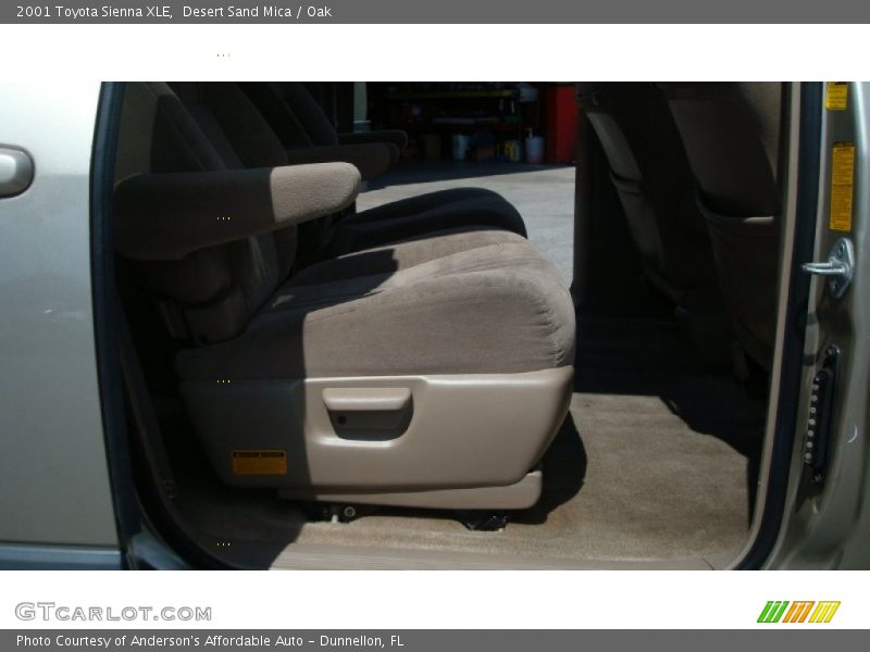 Desert Sand Mica / Oak 2001 Toyota Sienna XLE