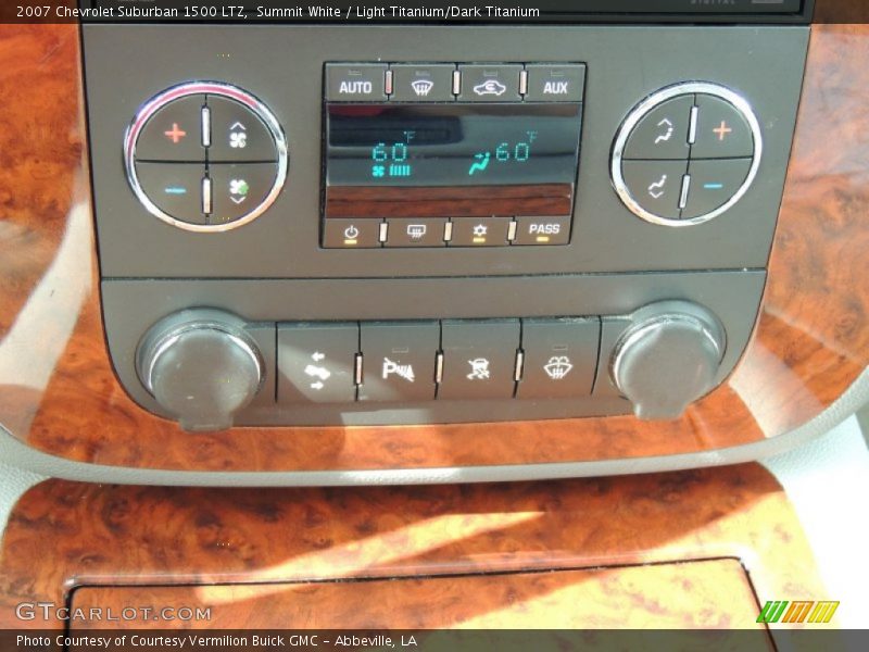 Summit White / Light Titanium/Dark Titanium 2007 Chevrolet Suburban 1500 LTZ