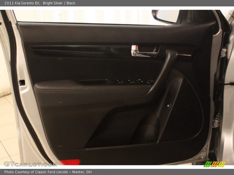 Bright Silver / Black 2011 Kia Sorento EX