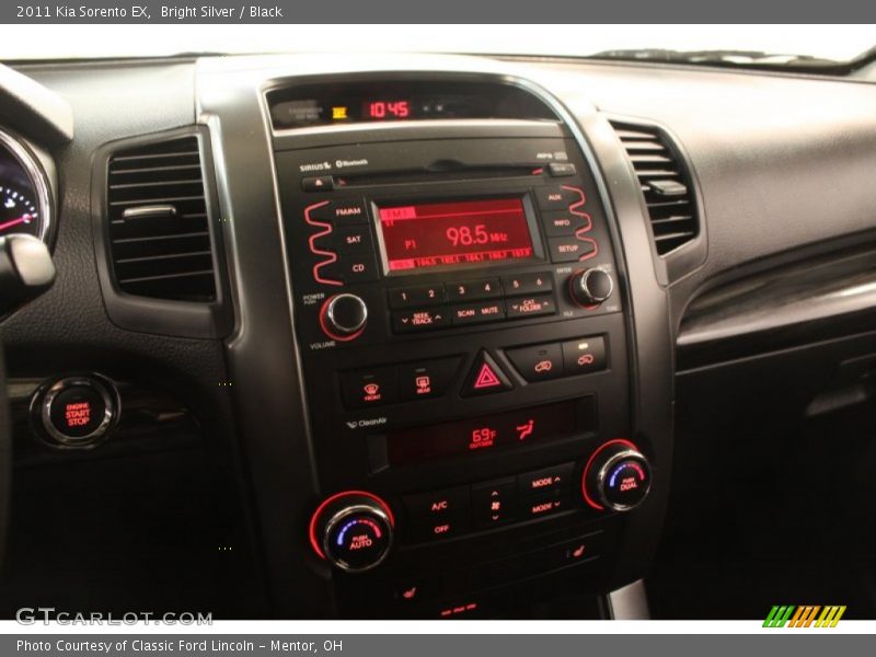 Bright Silver / Black 2011 Kia Sorento EX