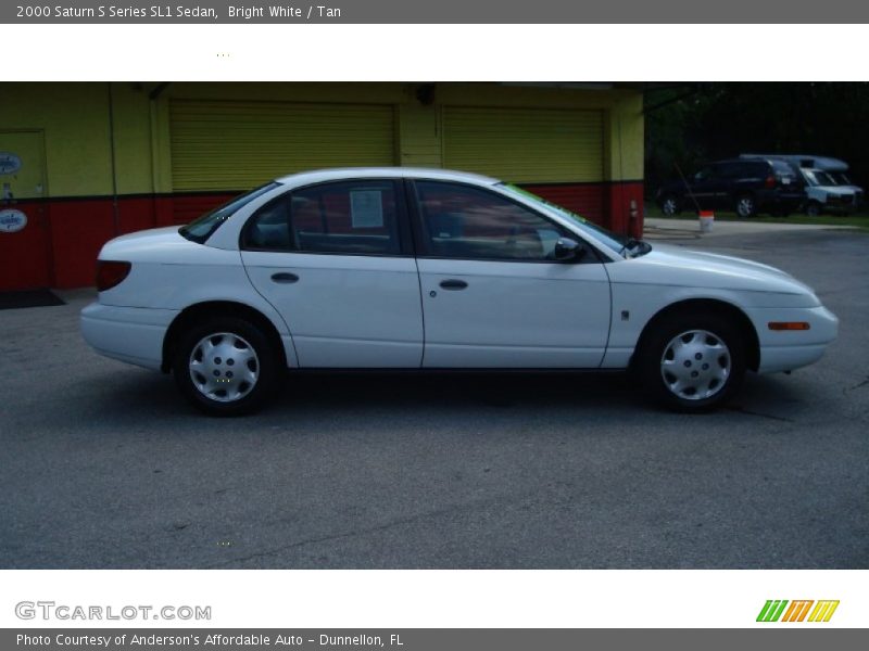 Bright White / Tan 2000 Saturn S Series SL1 Sedan