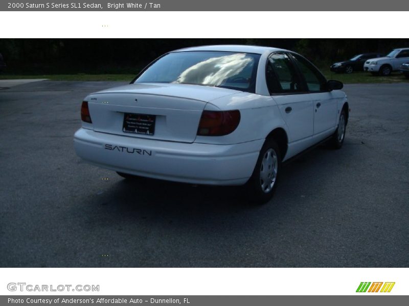 Bright White / Tan 2000 Saturn S Series SL1 Sedan