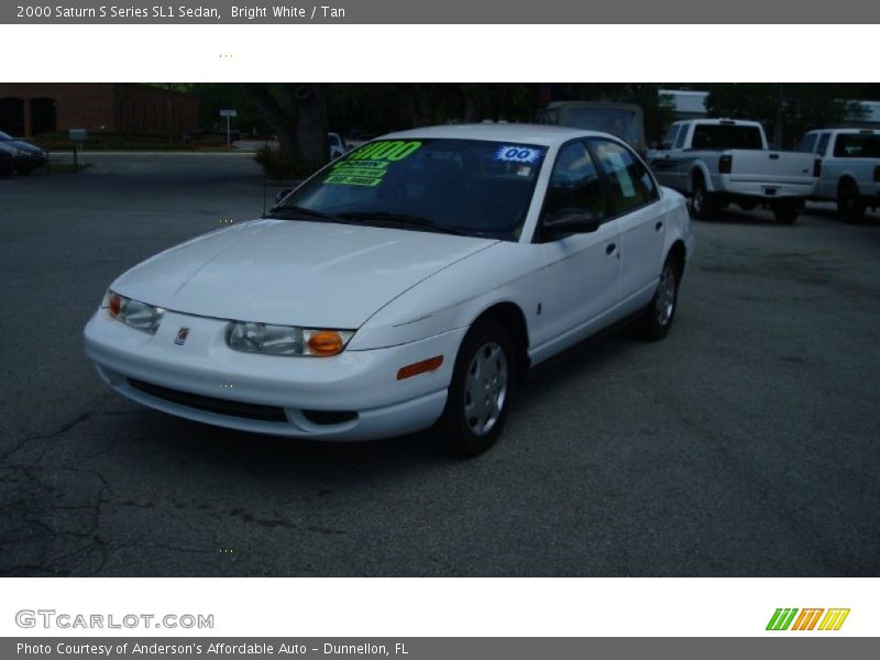 Bright White / Tan 2000 Saturn S Series SL1 Sedan