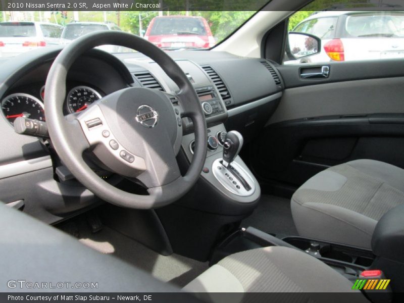 Aspen White / Charcoal 2010 Nissan Sentra 2.0 SR