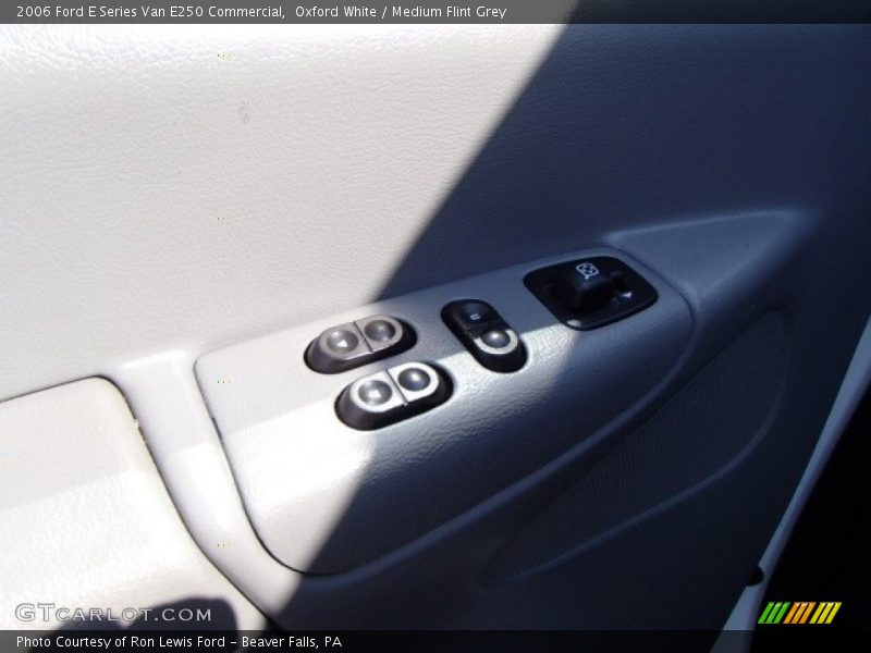 Oxford White / Medium Flint Grey 2006 Ford E Series Van E250 Commercial