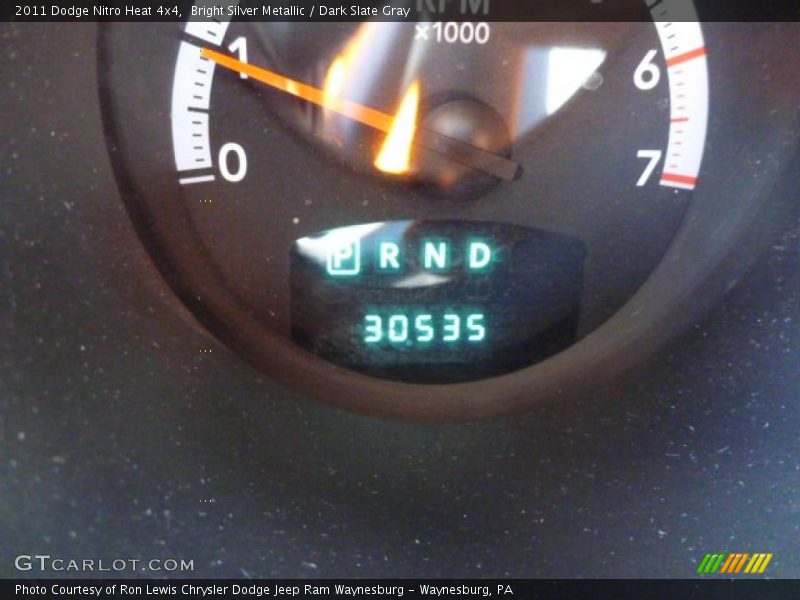 Bright Silver Metallic / Dark Slate Gray 2011 Dodge Nitro Heat 4x4