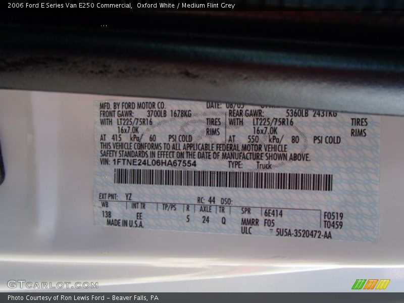 Oxford White / Medium Flint Grey 2006 Ford E Series Van E250 Commercial