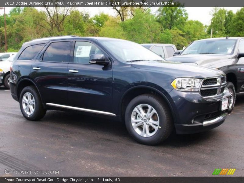 Front 3/4 View of 2013 Durango Crew AWD