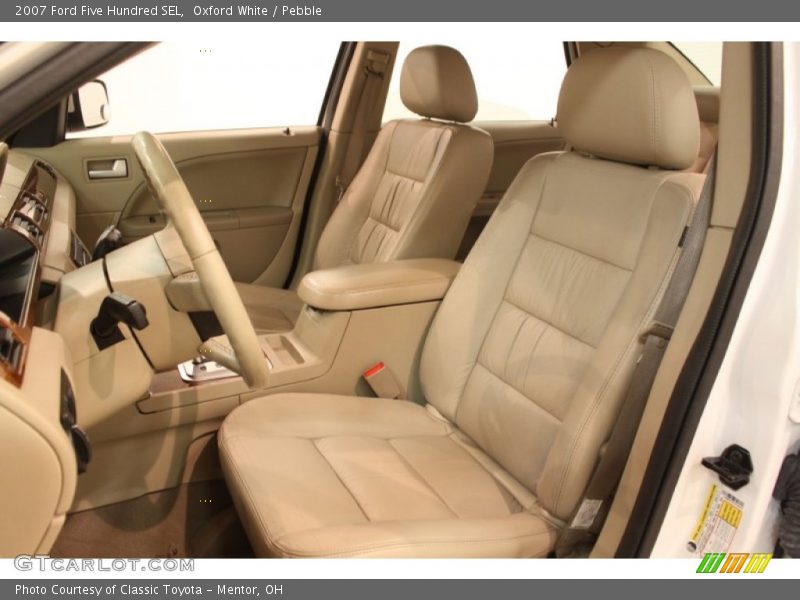 Front Seat of 2007 Five Hundred SEL