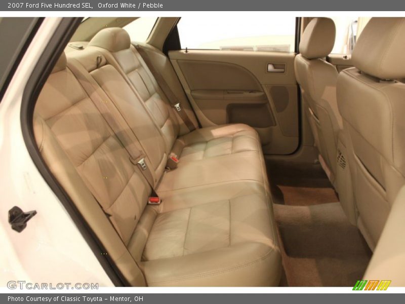 Oxford White / Pebble 2007 Ford Five Hundred SEL