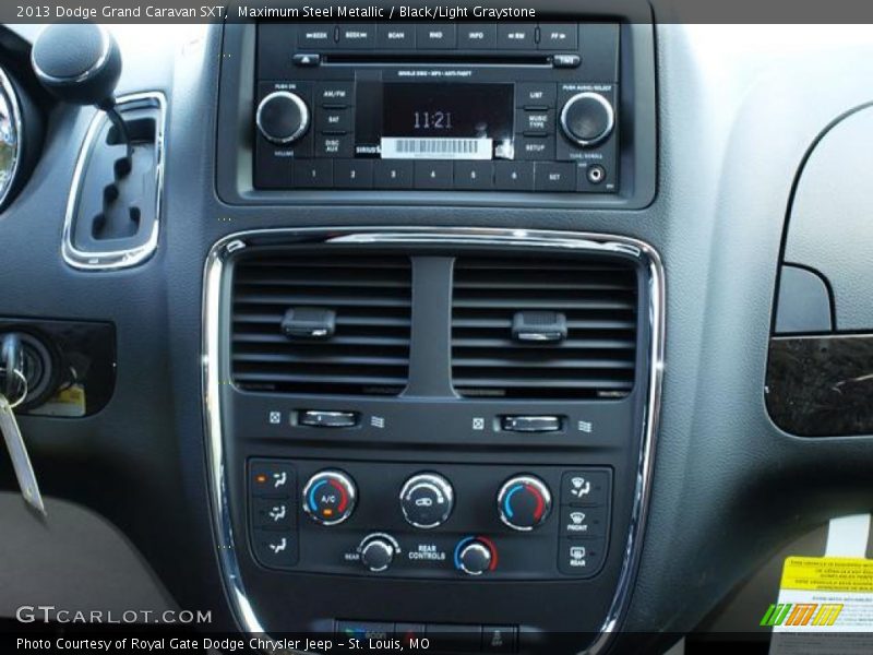 Maximum Steel Metallic / Black/Light Graystone 2013 Dodge Grand Caravan SXT