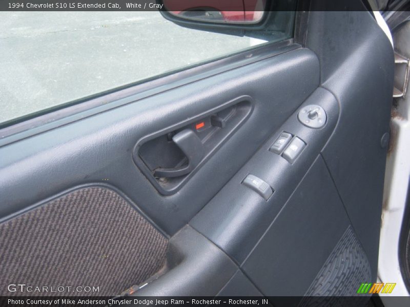 White / Gray 1994 Chevrolet S10 LS Extended Cab