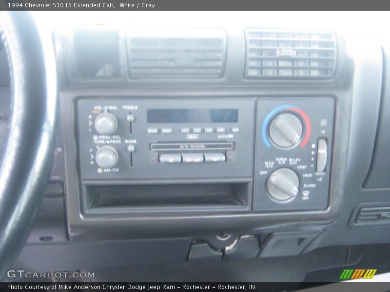 Controls of 1994 S10 LS Extended Cab