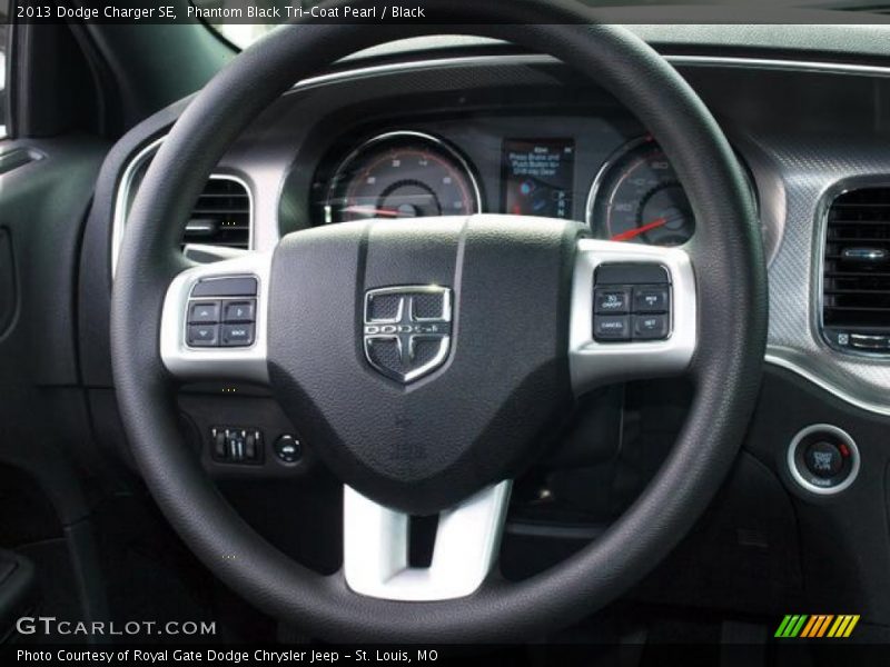 Phantom Black Tri-Coat Pearl / Black 2013 Dodge Charger SE