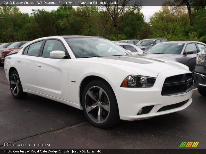 Front 3/4 View of 2013 Charger R/T Daytona