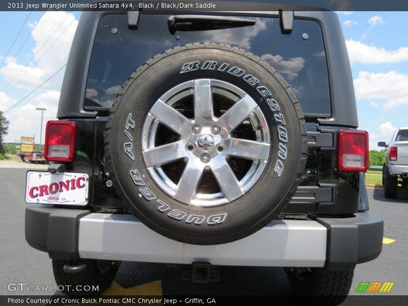 Black / Black/Dark Saddle 2013 Jeep Wrangler Unlimited Sahara 4x4