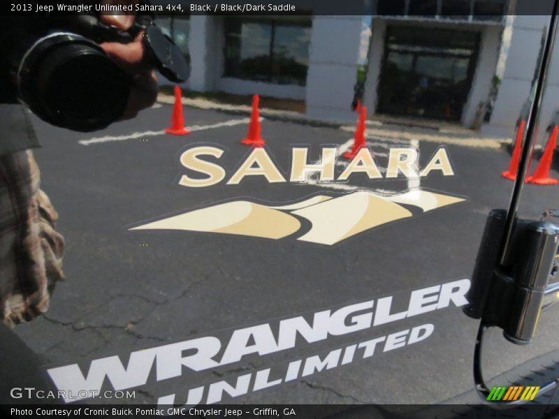 Black / Black/Dark Saddle 2013 Jeep Wrangler Unlimited Sahara 4x4