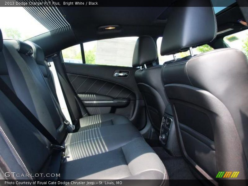 Bright White / Black 2013 Dodge Charger R/T Plus