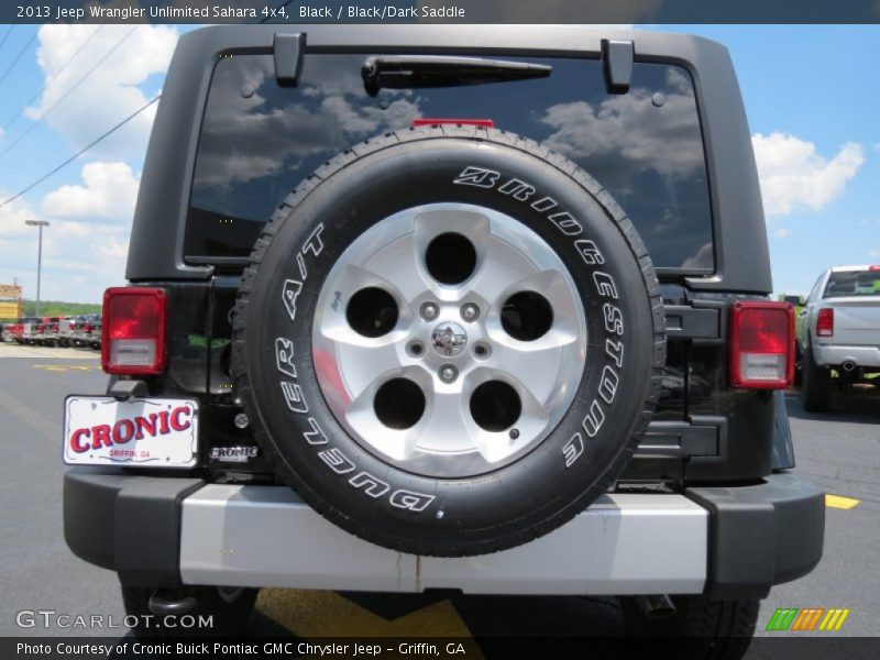 Black / Black/Dark Saddle 2013 Jeep Wrangler Unlimited Sahara 4x4