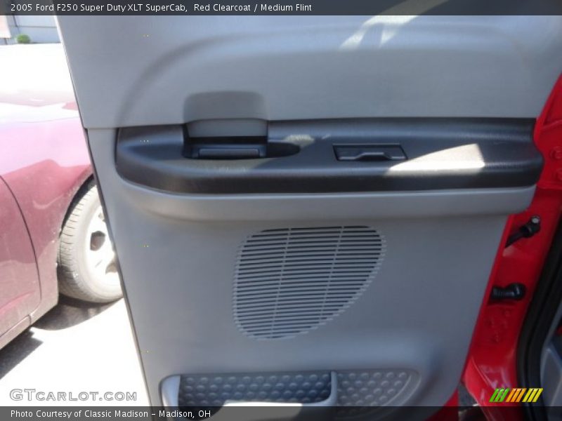 Red Clearcoat / Medium Flint 2005 Ford F250 Super Duty XLT SuperCab