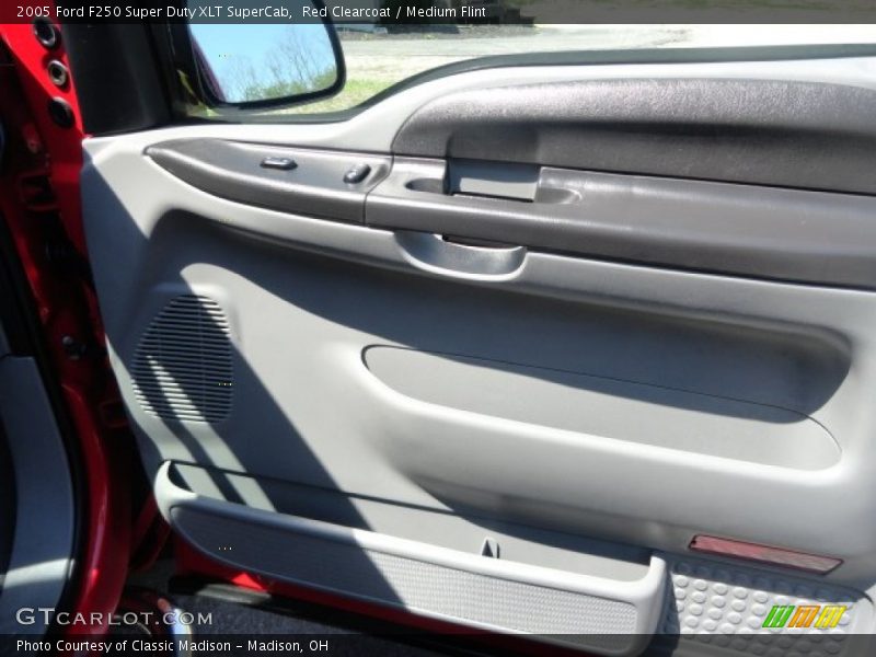 Red Clearcoat / Medium Flint 2005 Ford F250 Super Duty XLT SuperCab