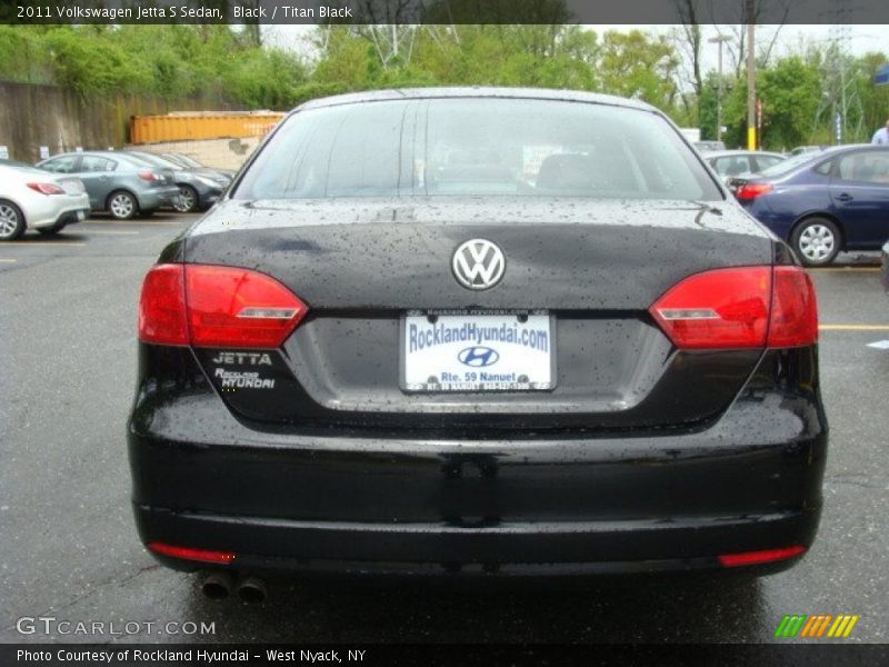 Black / Titan Black 2011 Volkswagen Jetta S Sedan