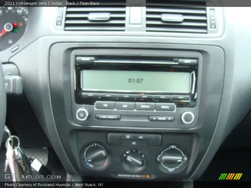 Black / Titan Black 2011 Volkswagen Jetta S Sedan