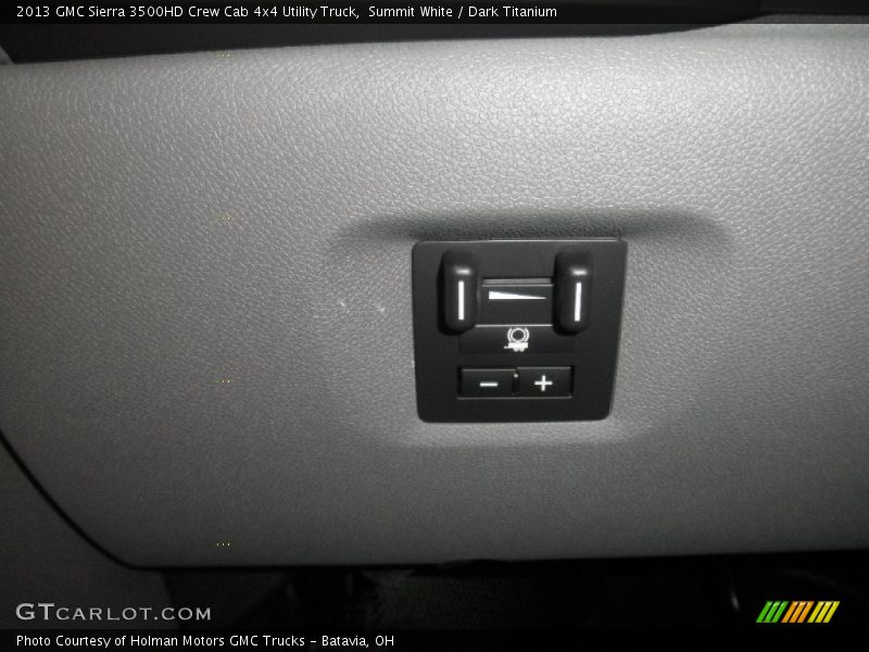 Summit White / Dark Titanium 2013 GMC Sierra 3500HD Crew Cab 4x4 Utility Truck