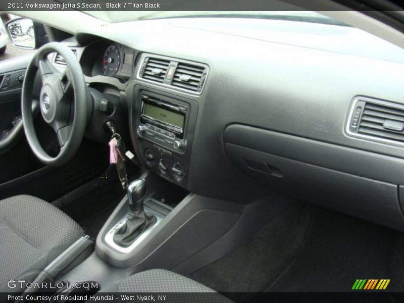 Black / Titan Black 2011 Volkswagen Jetta S Sedan