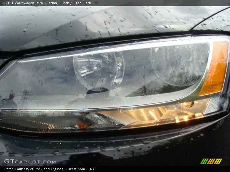 Black / Titan Black 2011 Volkswagen Jetta S Sedan