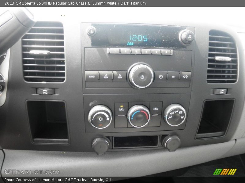 Summit White / Dark Titanium 2013 GMC Sierra 3500HD Regular Cab Chassis