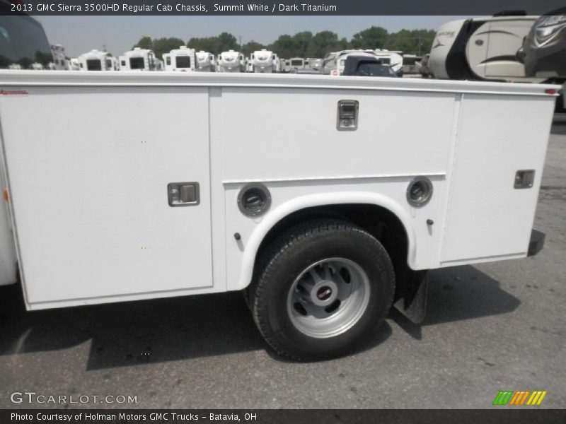 Summit White / Dark Titanium 2013 GMC Sierra 3500HD Regular Cab Chassis