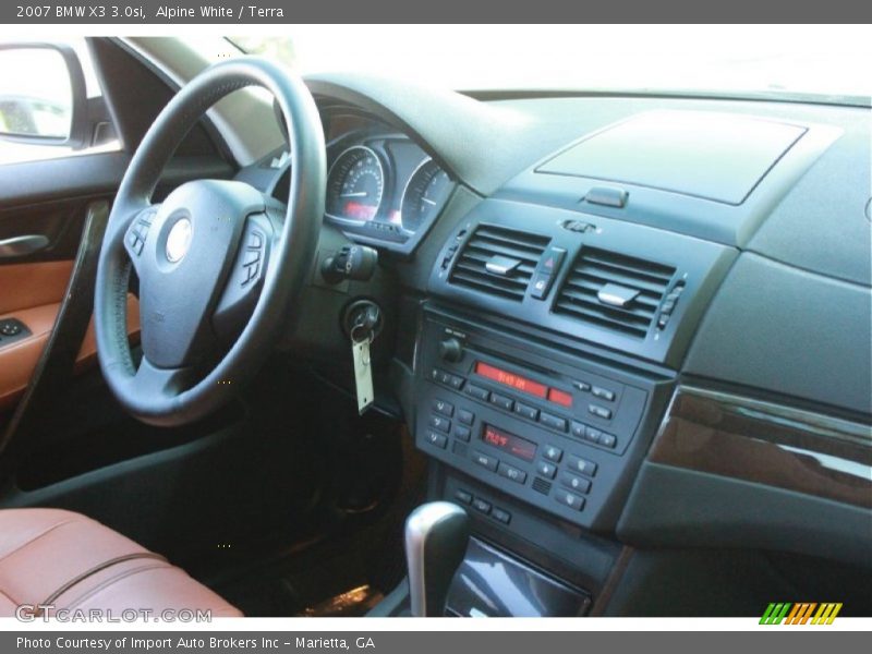 Alpine White / Terra 2007 BMW X3 3.0si