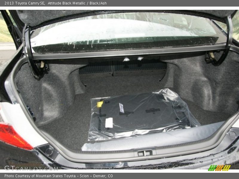 Attitude Black Metallic / Black/Ash 2013 Toyota Camry SE