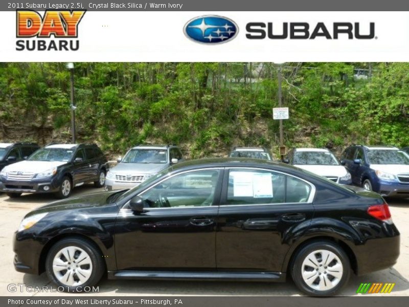 Crystal Black Silica / Warm Ivory 2011 Subaru Legacy 2.5i
