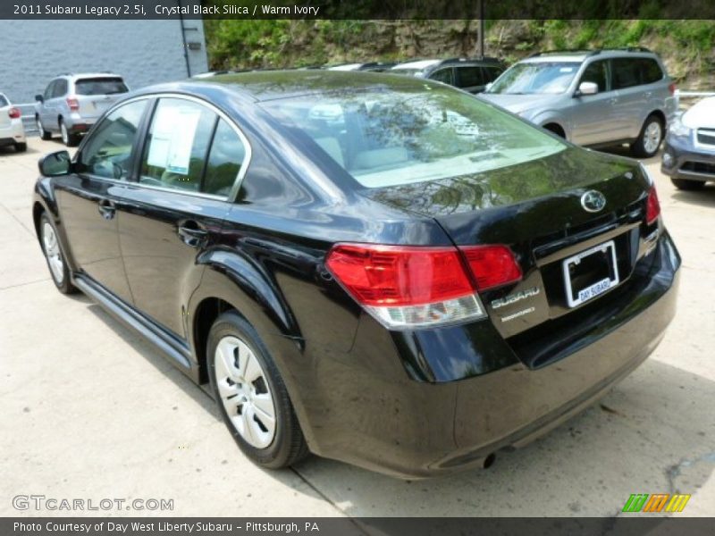 Crystal Black Silica / Warm Ivory 2011 Subaru Legacy 2.5i