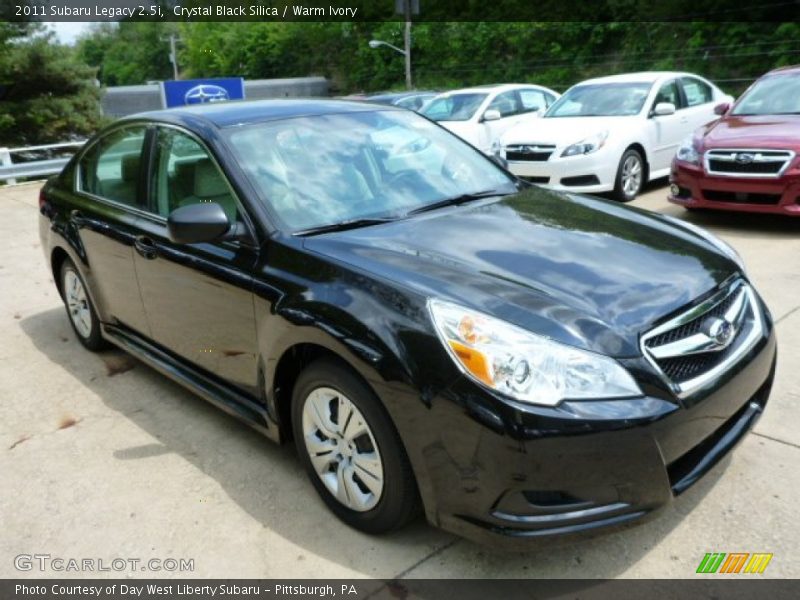 Crystal Black Silica / Warm Ivory 2011 Subaru Legacy 2.5i