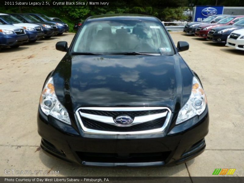 Crystal Black Silica / Warm Ivory 2011 Subaru Legacy 2.5i