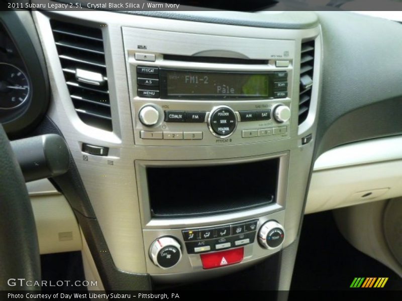 Crystal Black Silica / Warm Ivory 2011 Subaru Legacy 2.5i