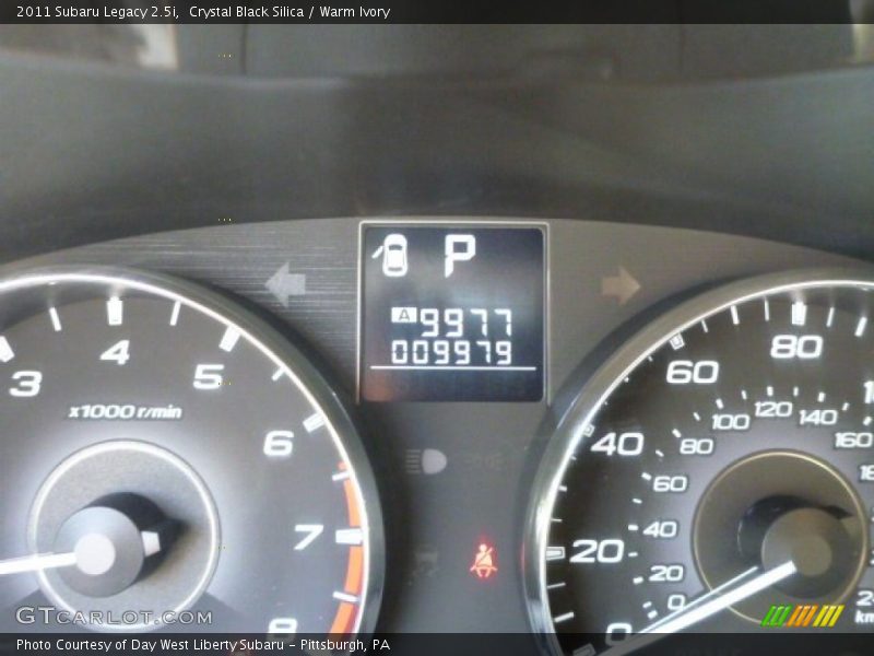 Crystal Black Silica / Warm Ivory 2011 Subaru Legacy 2.5i