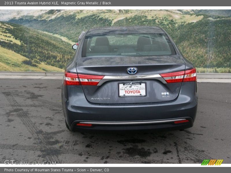 Magnetic Gray Metallic / Black 2013 Toyota Avalon Hybrid XLE