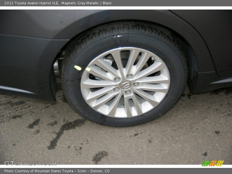 Magnetic Gray Metallic / Black 2013 Toyota Avalon Hybrid XLE