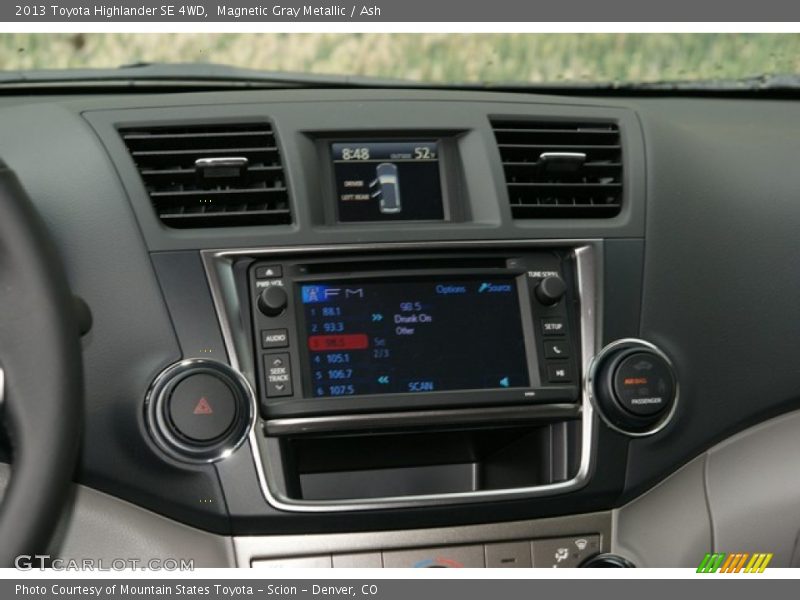 Magnetic Gray Metallic / Ash 2013 Toyota Highlander SE 4WD